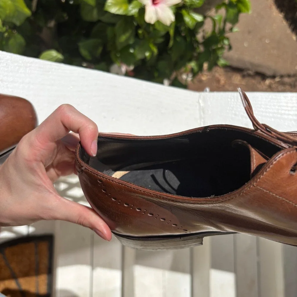 Hugo boss made in Italy brown wingtip derby dress shoes size 11 lace up men's